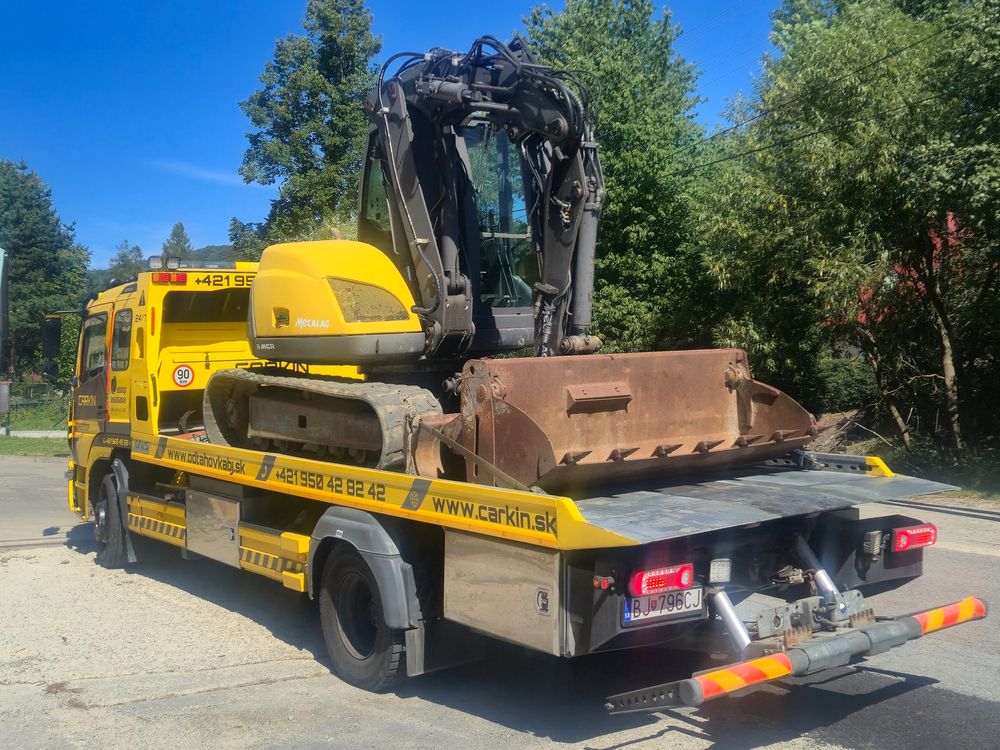 Prevoz bagra na odťahovom vozidle CARKIN